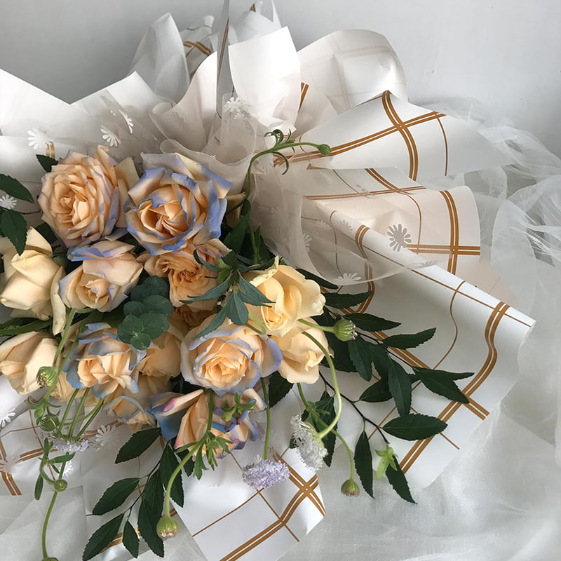 Eight-colored checkered line flower wrapping paper