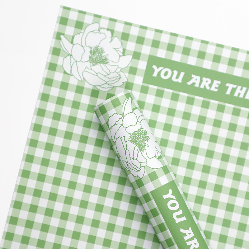 Plaid pattern feather flower wrapping paper