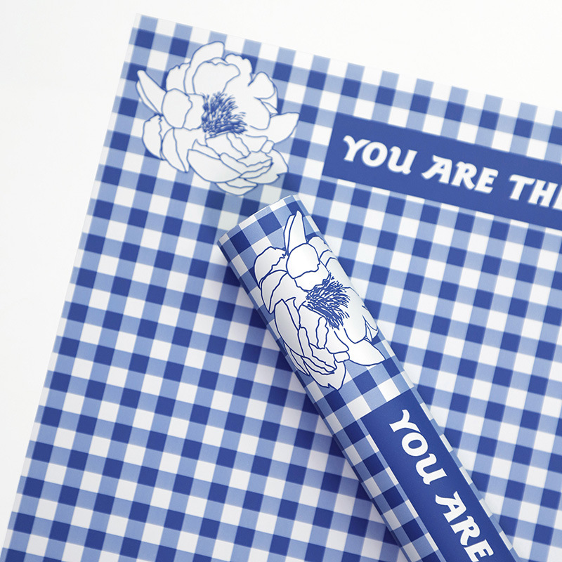 Plaid pattern feather flower wrapping paper