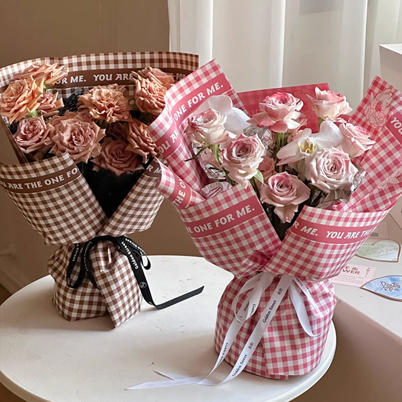 Plaid pattern feather flower wrapping paper