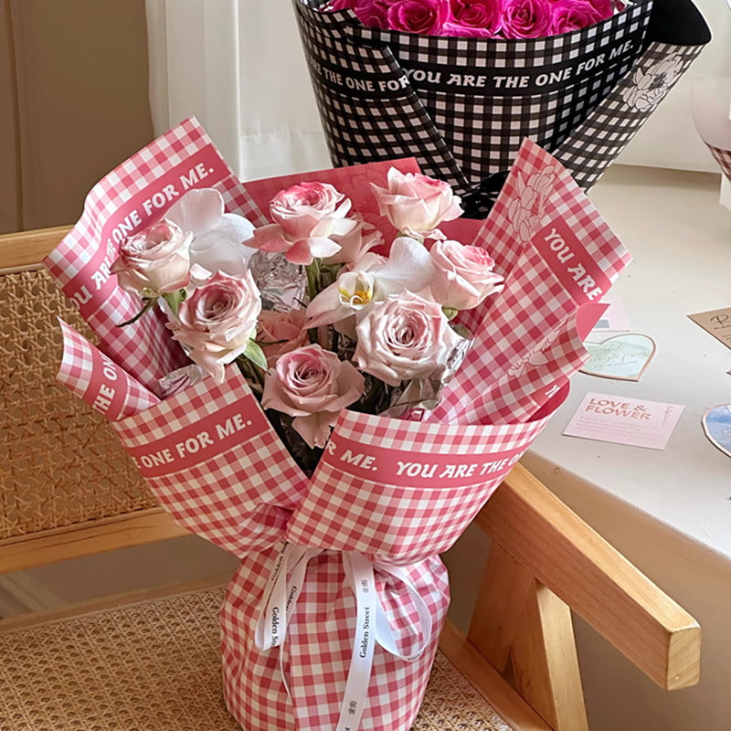 Plaid pattern feather flower wrapping paper
