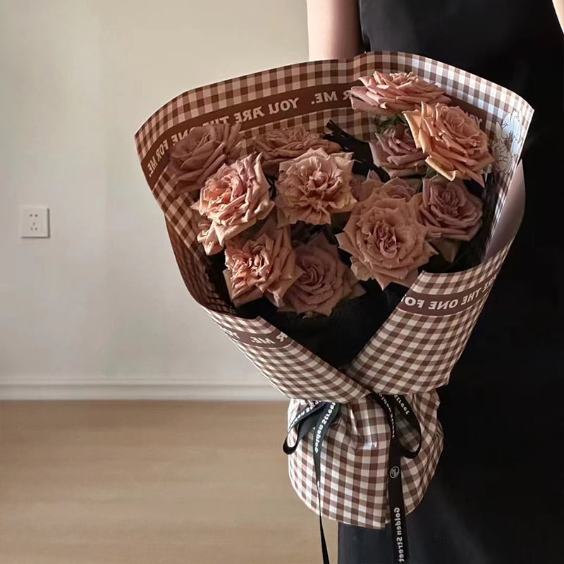 Plaid pattern feather flower wrapping paper