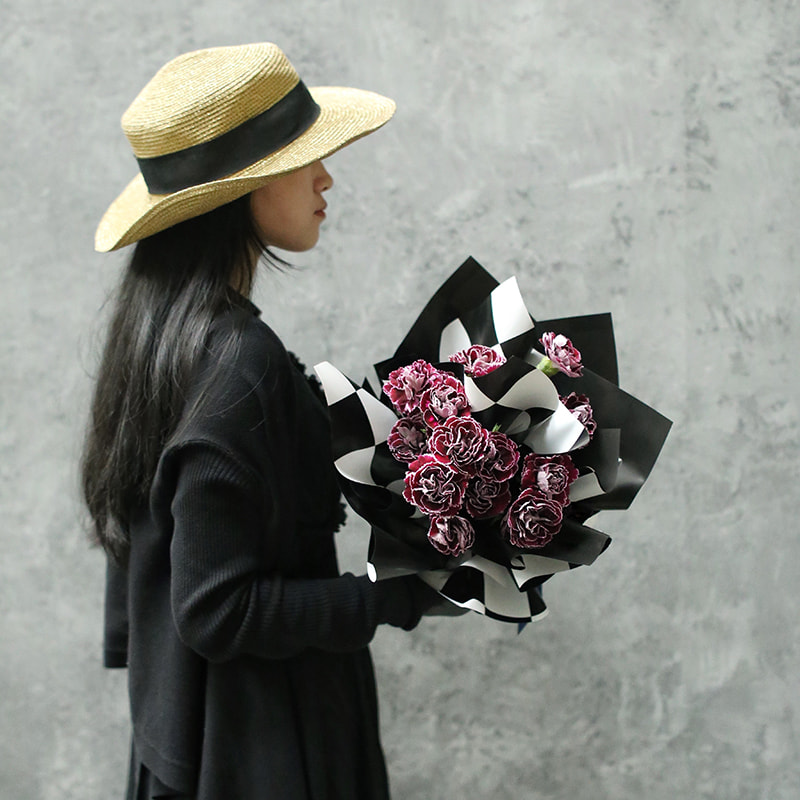 Dalawang kulay na checkered bouquet wrapping paper