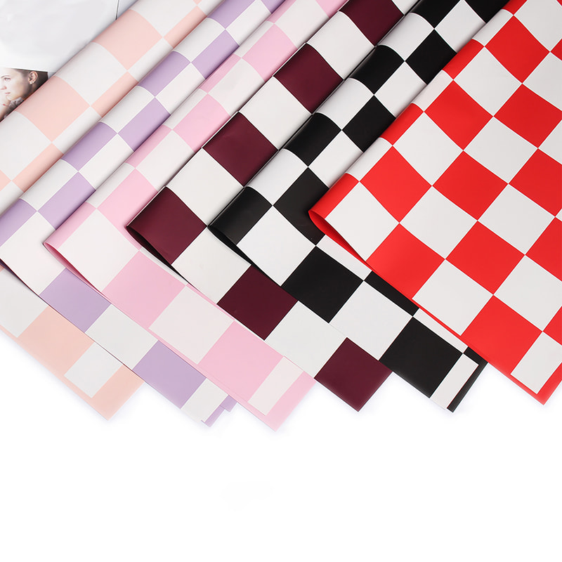 Dalawang kulay na checkered bouquet wrapping paper