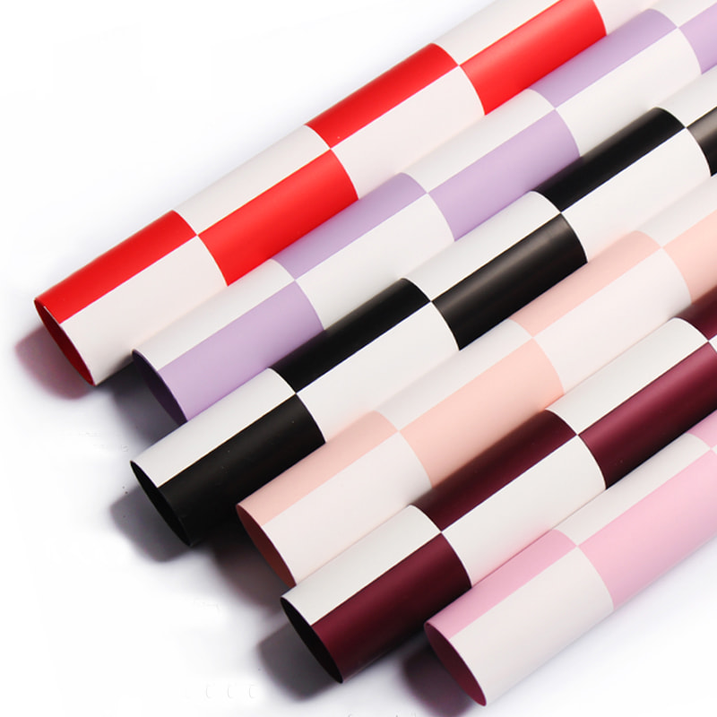 Dalawang kulay na checkered bouquet wrapping paper