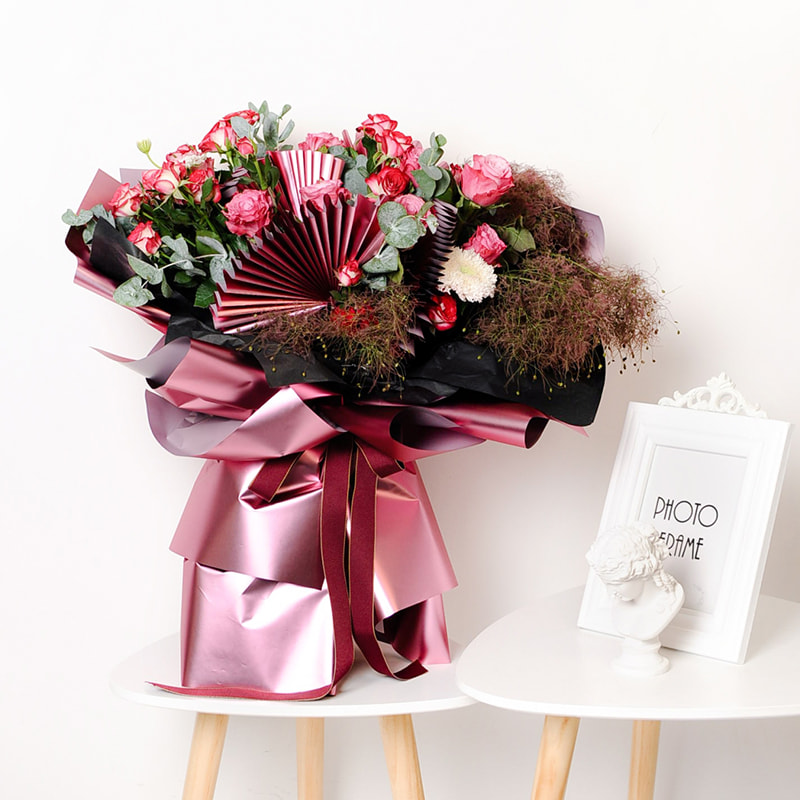 Heavy Metal Light Shadow Bouquet Wrapping Paper