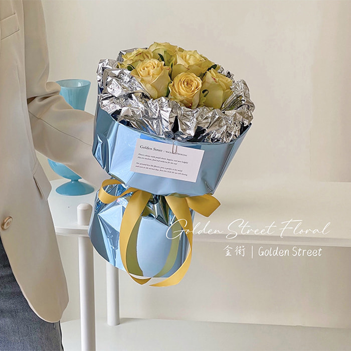 Solid-Color Mirrored Bouquet Wrapping Paper